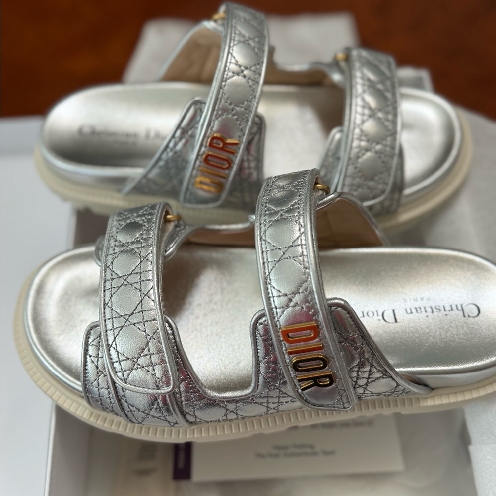 Dior Or Dioract Slide Silver Quilted Lambskin - Picture 5 of 11